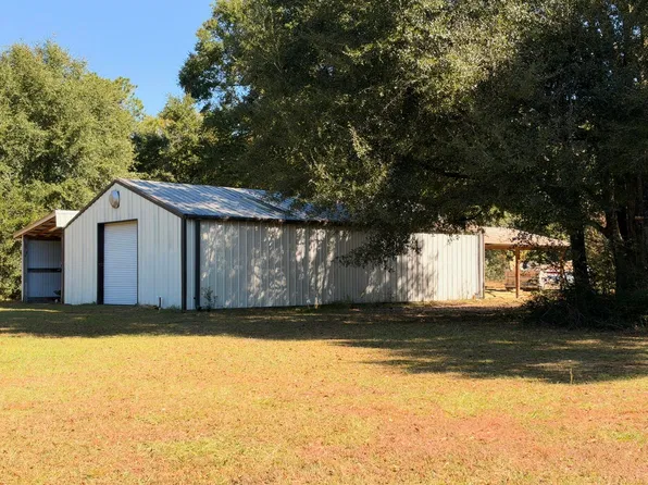 5040 Griffith Mill Rd, Holt, FL 32564