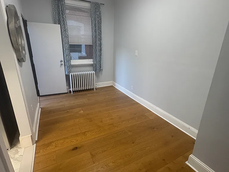 4810 Regent St #1R — Photo 11