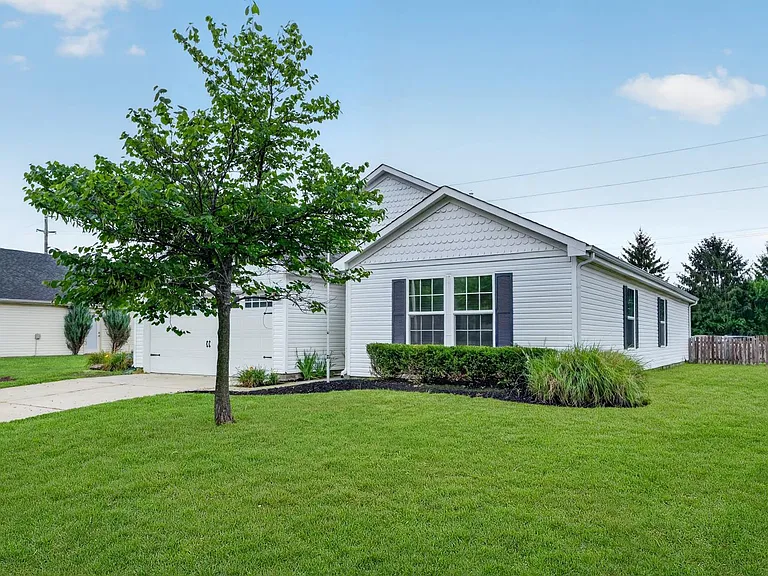 7753 Sunflower Dr — Photo 3