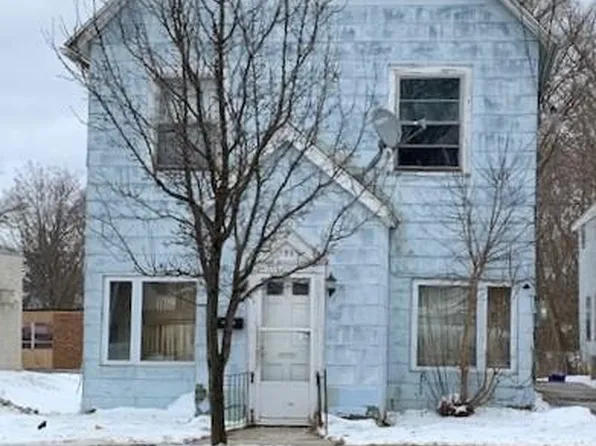 135 N Main St, Angola, NY 14006