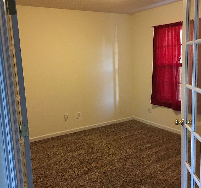1st image of 900 Providence Ct