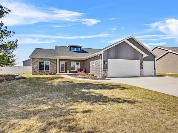 N1145 Glennview Dr, Greenville, WI 54942