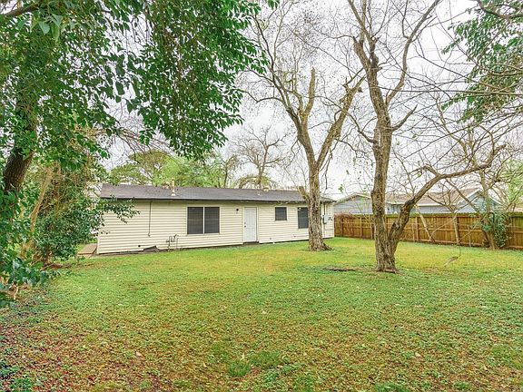 4th image of 5634 Schevers St