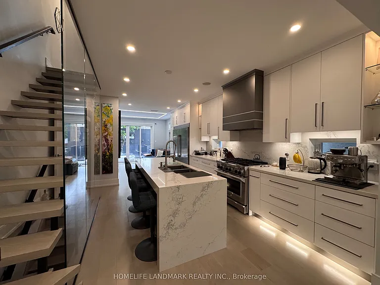 17 Hocken Ave — Photo 5