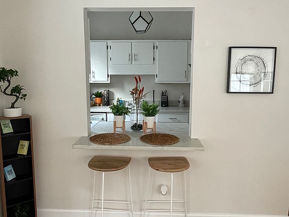 4th image of 971 Piedmont Ave NE #3