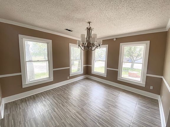 2nd image of 106 W Decatur St