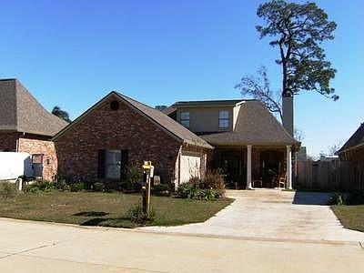 1st image of 2201 Lacache Dr