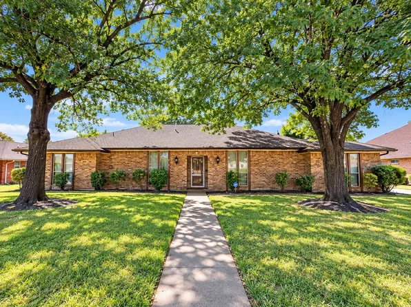 1128 Post Oak Ln, Desoto, TX 75115