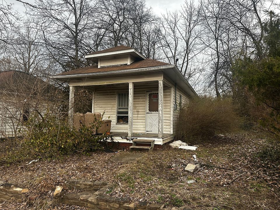 2nd image of 516 W Elm St