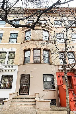 Rented by Perry Associates NYC Inc | media 9