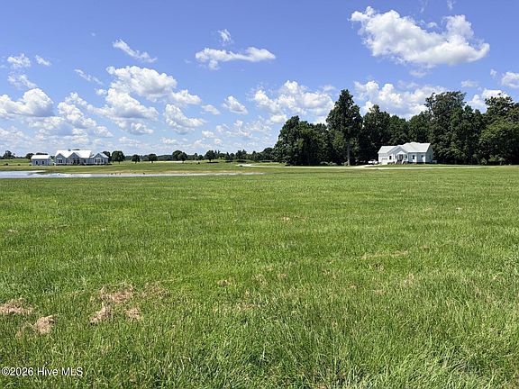 2nd image of 137-139 Regency Circle LOT 333