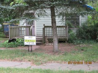 131 N John St, Highland, MI 48357