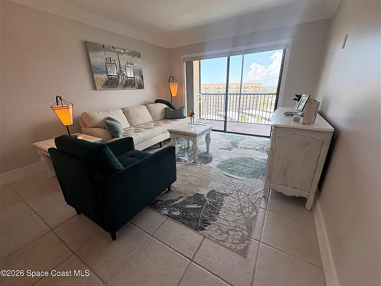 500 Palm Springs Blvd #804 — Photo 8