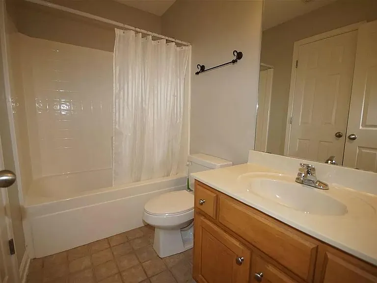 55 Austin Dr — Photo 8