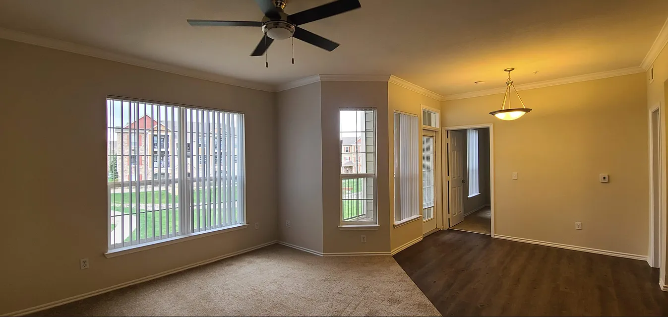 1 bed, 712 sqft, $1,609 — Photo 1
