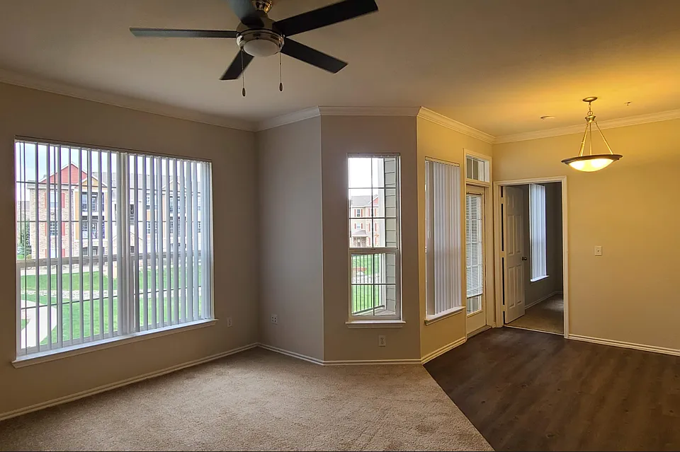 18383 E Mainstreet #1101