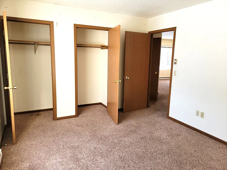 4704 Speros Ln — Photo 19