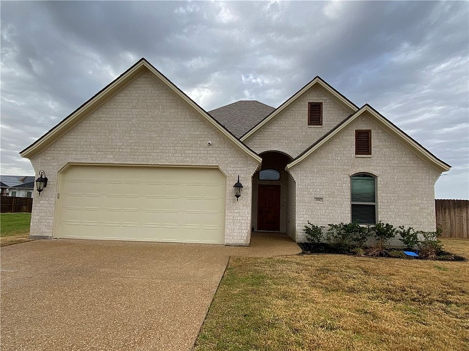 1st image of 2917 Goldberg Dr