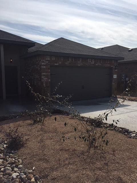 Front yard/2 car garage