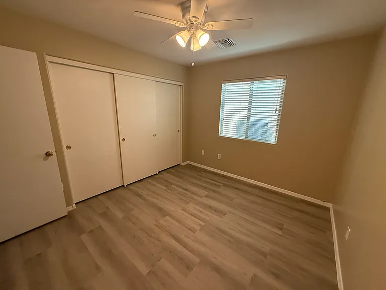 917 W Placita Canalito — Photo 16