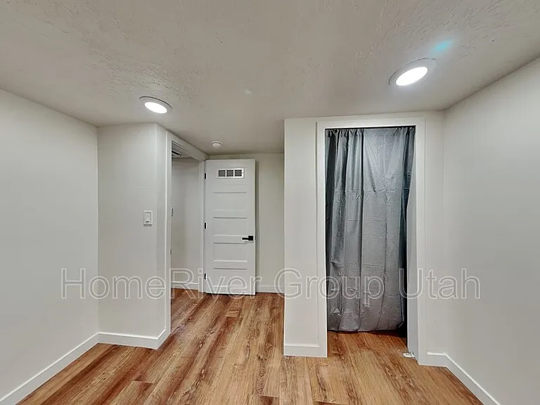 563 S Denver St #4 — Photo 9