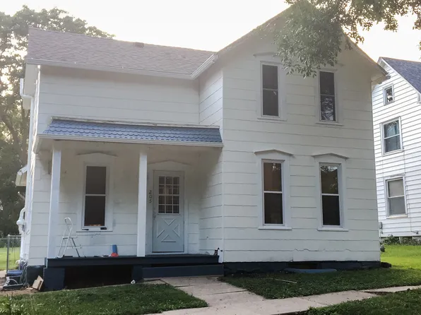 205 Main St, Keystone, IA 52249