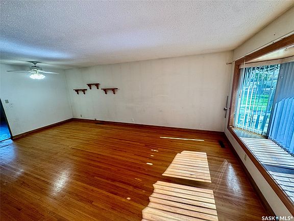 3rd image of 3726 Normandy Avenue