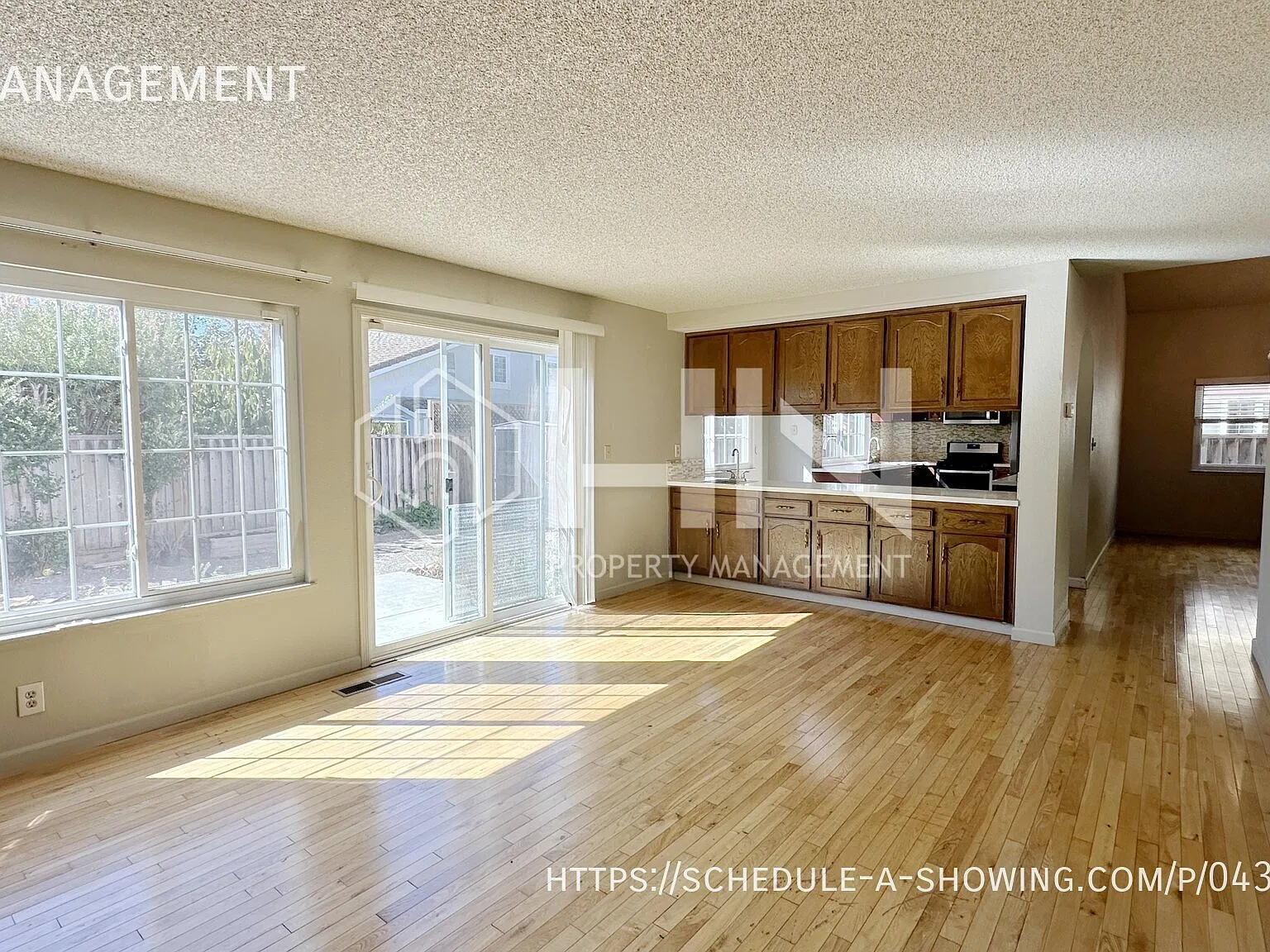 5 bed, 3.0 bath, 2191 sqft, $4,495 — Photo 3