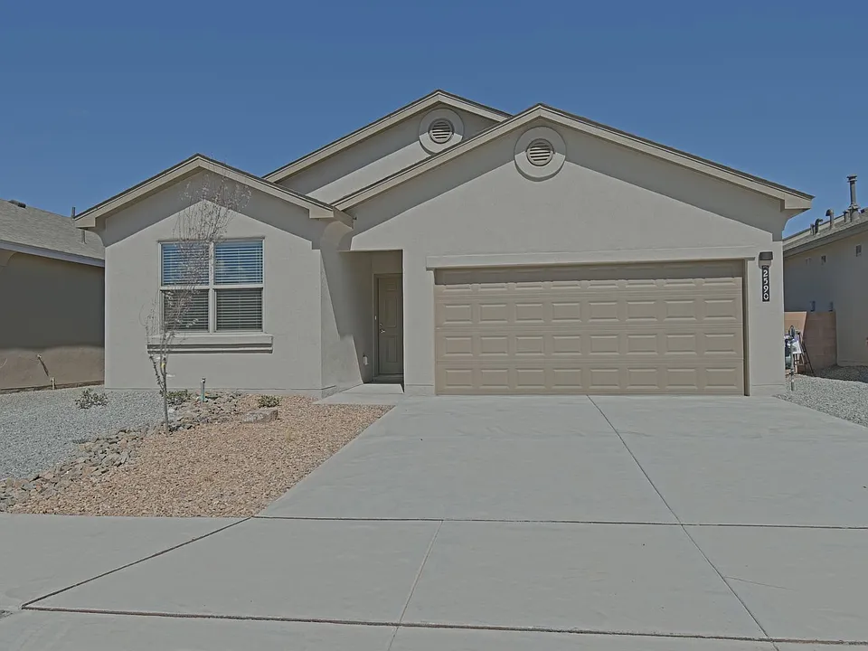 2590 Camino Plata Loop NE