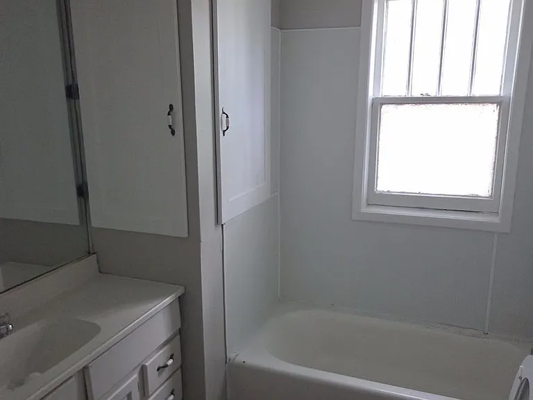 3119 N Indiana Ave — Photo 6