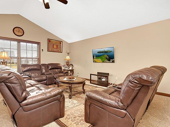 4th image of 5015 Brentwood Park