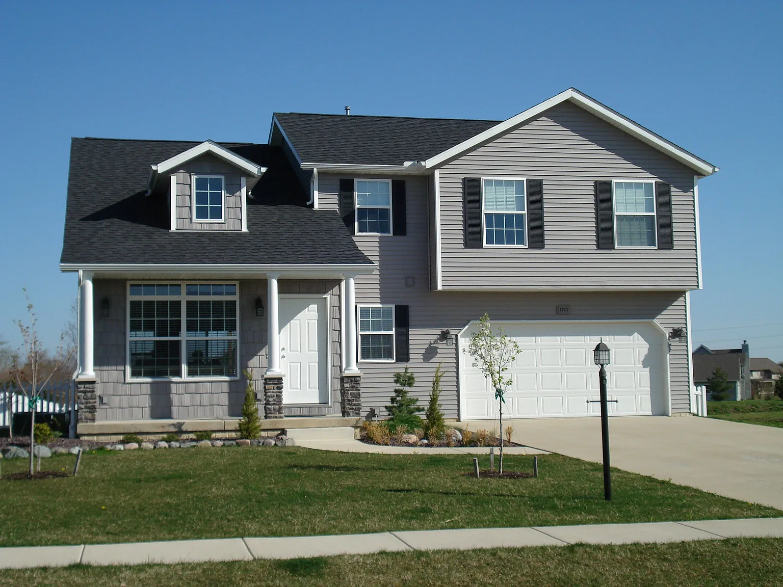 1701 Jadens Way photo 1
