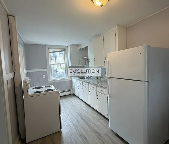 46 Maple St #1 — Photo 3