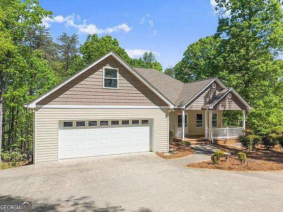 3rd image of 45 Holcomb Dr
