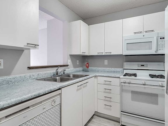 5th image of 5730 Snow Dr