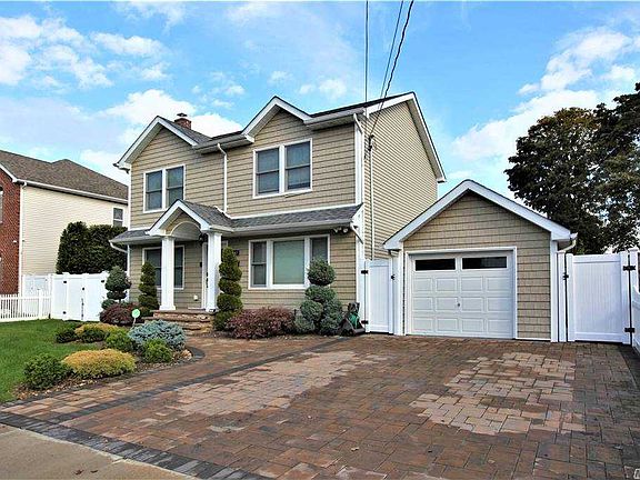 2nd image of 2347 7th St
