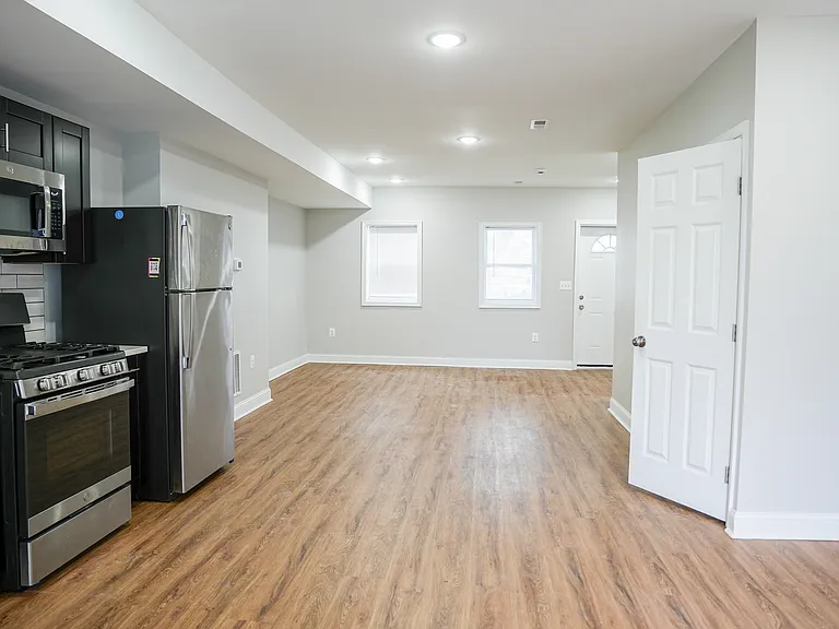 3711 Oakmont Ave — Photo 3