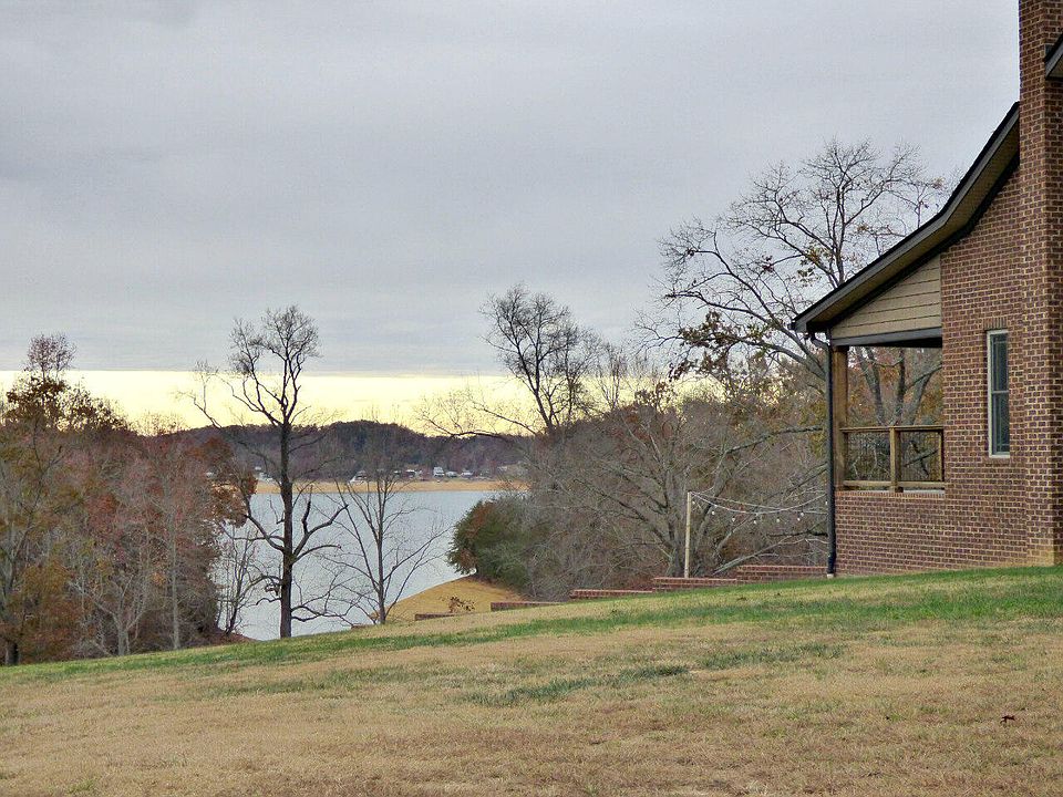 2nd image of 1720 Mullins Chapel Rd