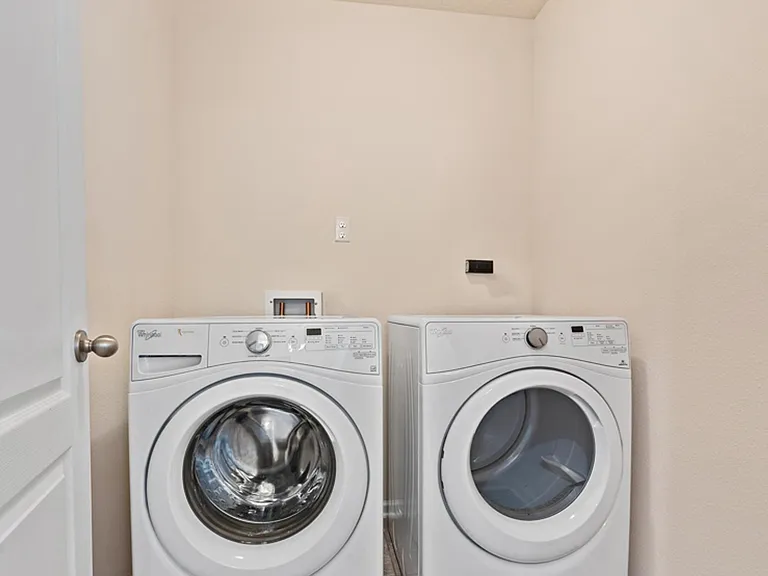 4181 Emilio Ln — Photo 26