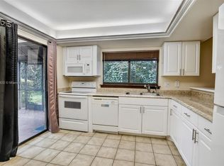 247 Wimbledon Lake Dr #247, Fort Lauderdale, FL 33324