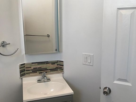 3rd image of 813 Baptist Ln APT C