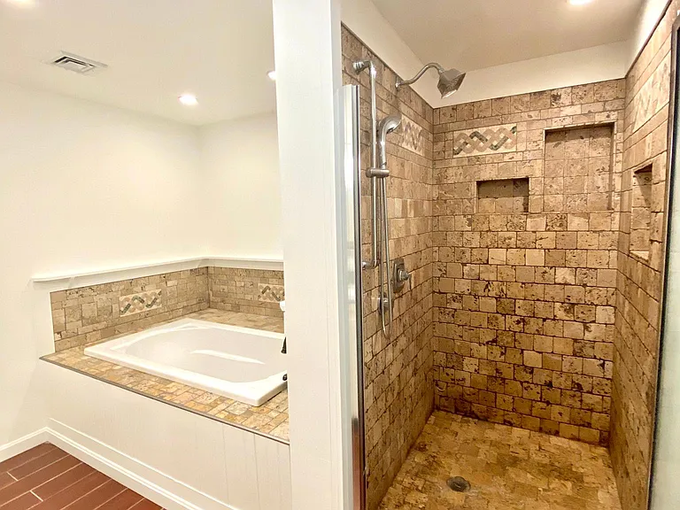 883 E Lakeshore Dr — Photo 16