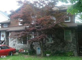 5 Henry St, Danbury, CT 06810