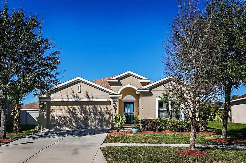 1st image of 814 Parker Den Dr