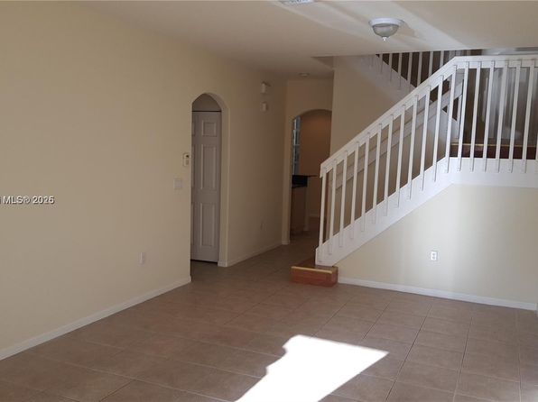 2853 SW 85th Ave #103