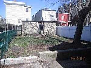 2nd image of 122 Linden Ave