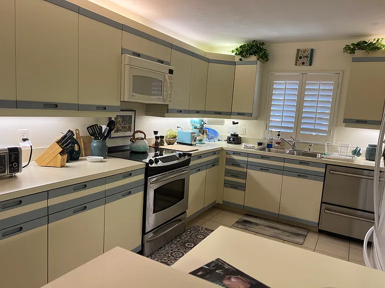 770 Waterford Dr #203 — Photo 9
