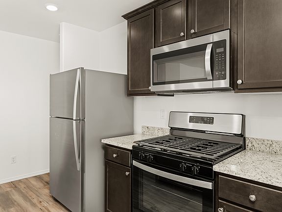 This home comes with stainless steel appliances.