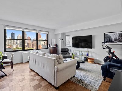 225 E 57th St APT 18H, New York, NY, 10022