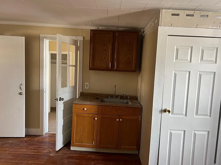 43 Cottage St #1 — Photo 3